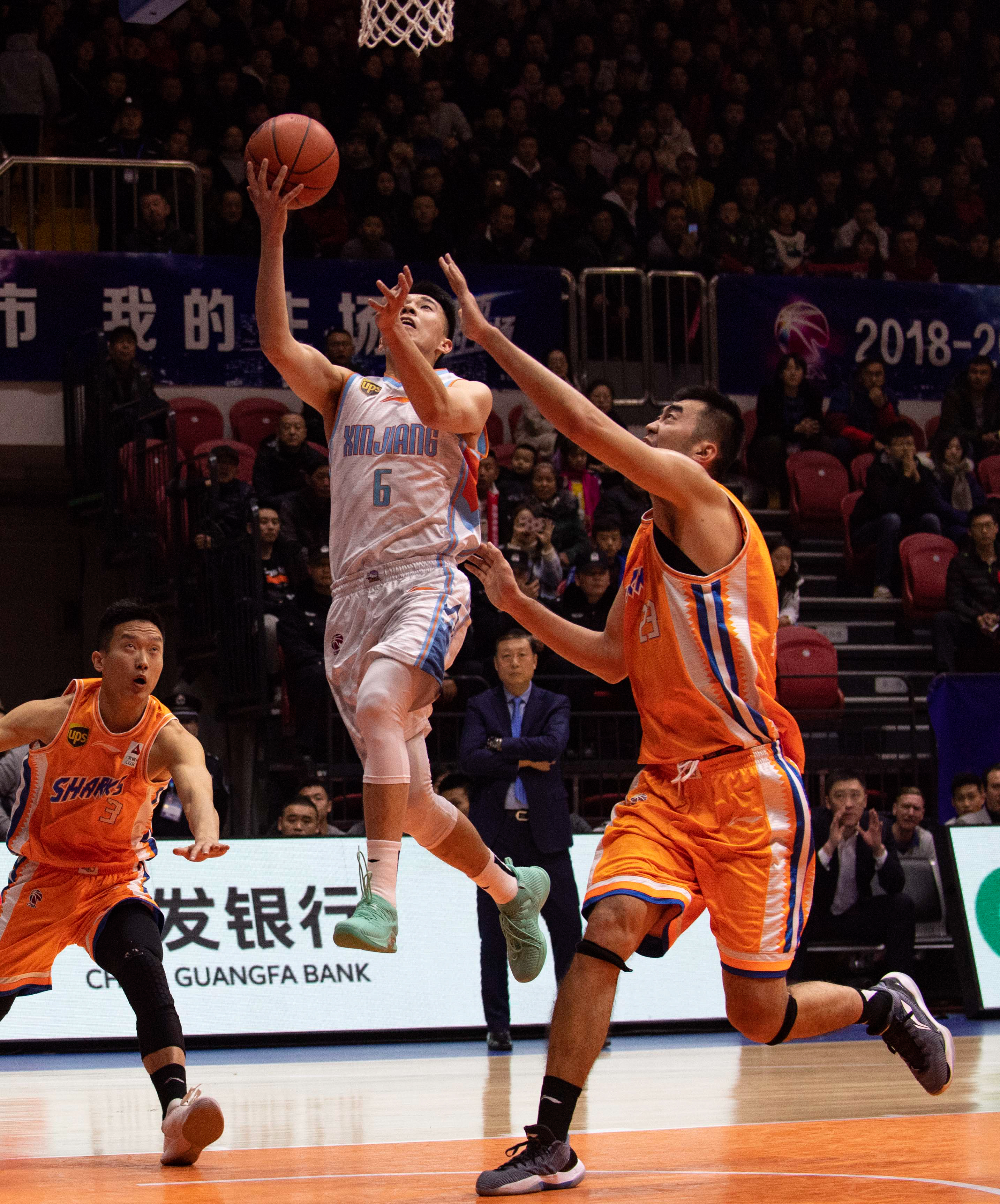 仅让球队士 仅让球队士