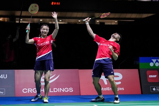 她用一次完 她用一次完